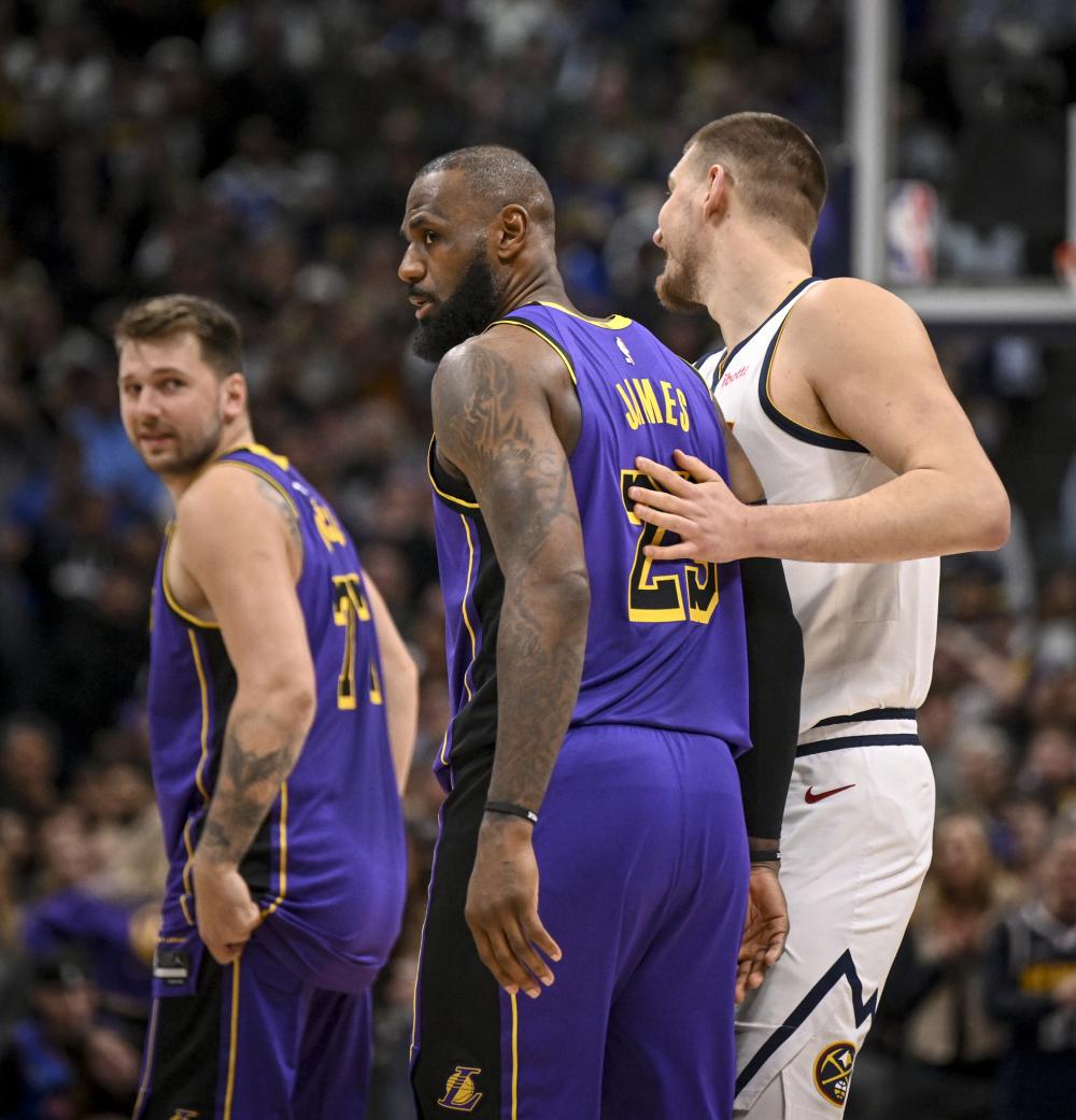 挺身而出 挺身而出